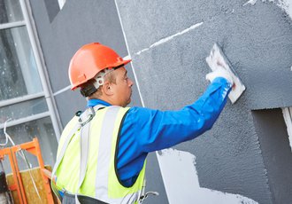 workers for facade insulation